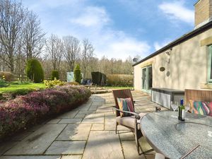 Photo 21- click for photo gallery